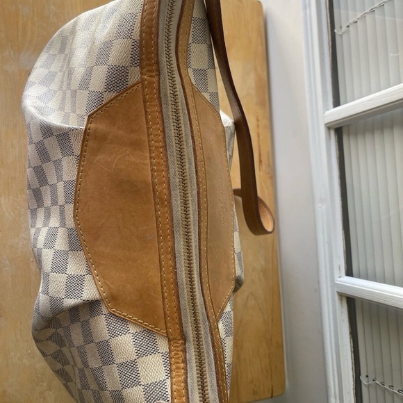 Louis Vuitton Siracusa MM Beige/Tan Damier Azur Shoulder Bag - Picture 4 of 9